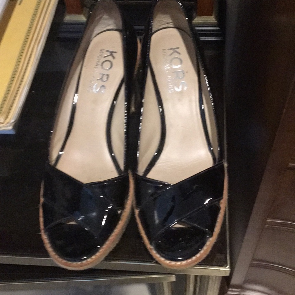 EUC KORS black patent leather platform espadrilles